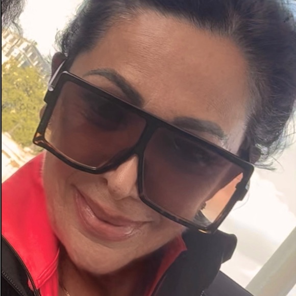 Meet your Posher, Lydia - Picture 5 of 14